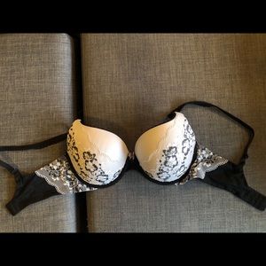 Victoria Secret Bra 34 DD
